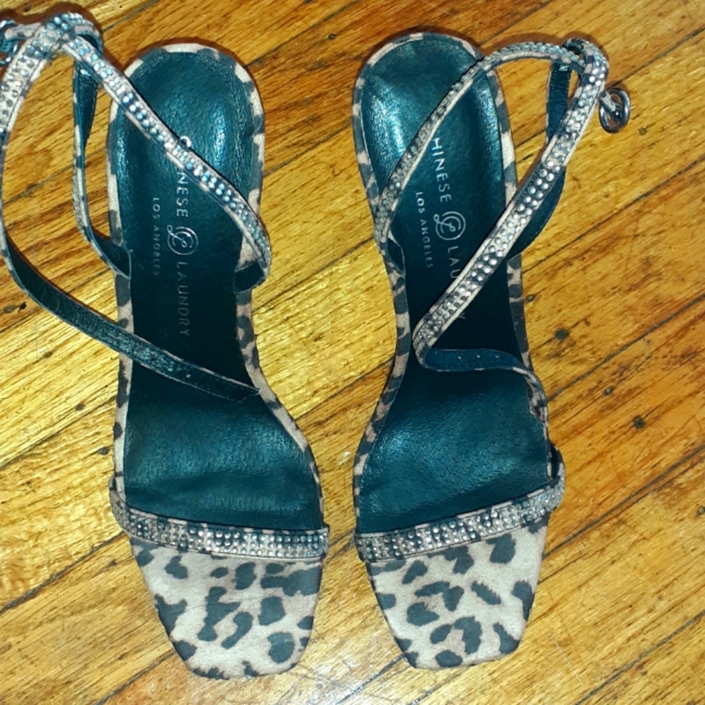 Chinese Laundry, Size 8.5, Leopard print, lined with Studs